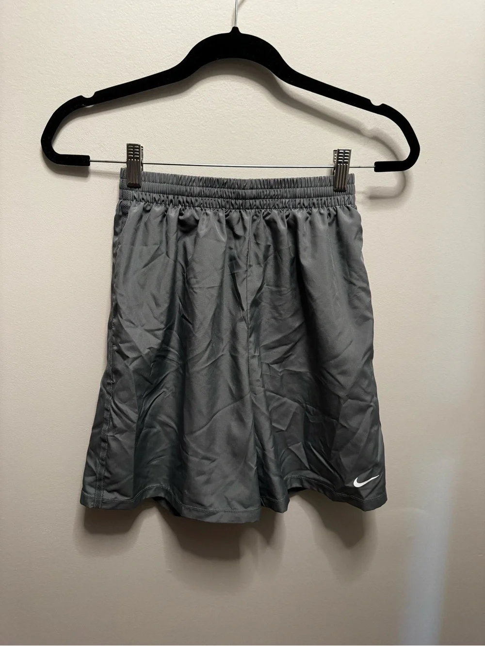 Youth Nike Gray Dri-FIT Performance Skirt with Subtle Swoosh